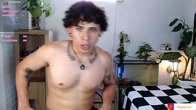 Magnuz_Col Adlı Modelin Canlı XXX Sohbeti