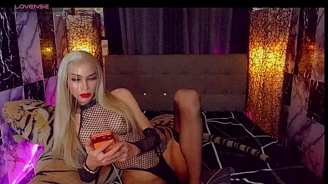 SeductiveSamanthaTS Chat XXX in diretta