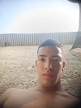 Big-DickHot Adlı Modelin Canlı XXX Sohbeti