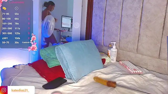 Živý XXX chat KateDiaz21