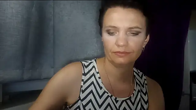HotMamaQueen234: онлайн-секс-чат