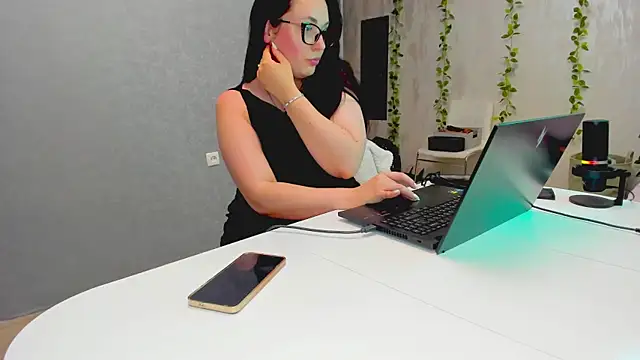Yesss_Lilith Live XXX-Chat