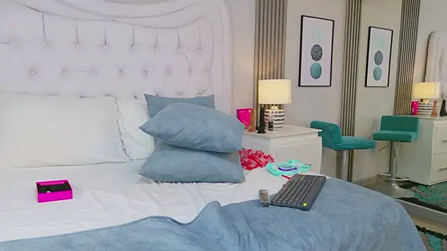 CaitlynMiller's Webcam Show