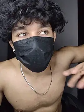 Chat +18 de roxiii_ ao vivo
