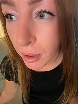 ChristinaSiemonen Live XXX chat