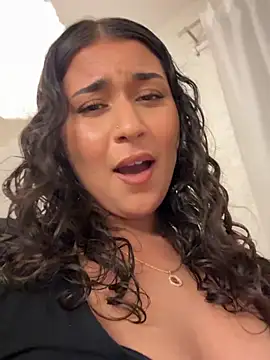 Yasmine-blue Webcam Show