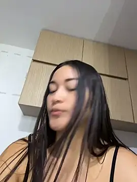 Chatroom XXX en direct de Tatiana123_