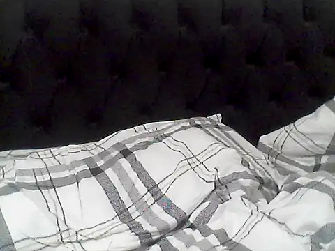 Mikel221 Live XXX-chat