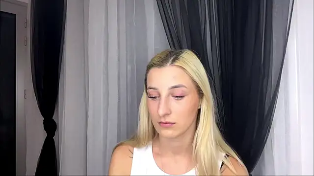 צ'אט XXX בשידור חי של Velourlab