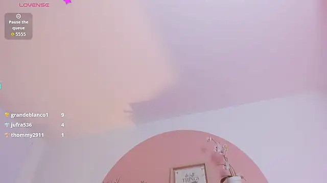 Chat +18 de sofi_alix ao vivo