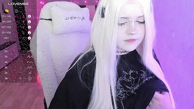 SelenaCute live XXX chat