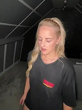 SexySophiex's Live XXX Chat