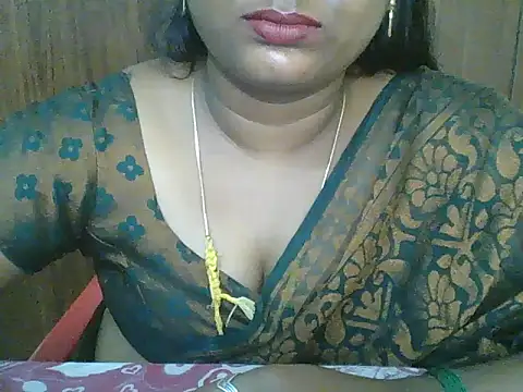 Tamil_hot_Shalini 网络视讯表演