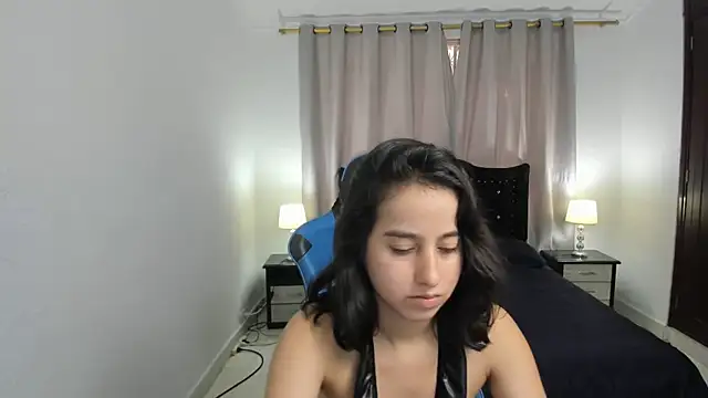 Antonella_heinz Adlı Modelin Canlı XXX Sohbeti