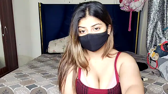 Hot-Shivangi Adlı Modelin Canlı XXX Sohbeti