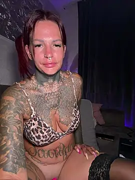 Chat XXX Live AileenInkOfficial