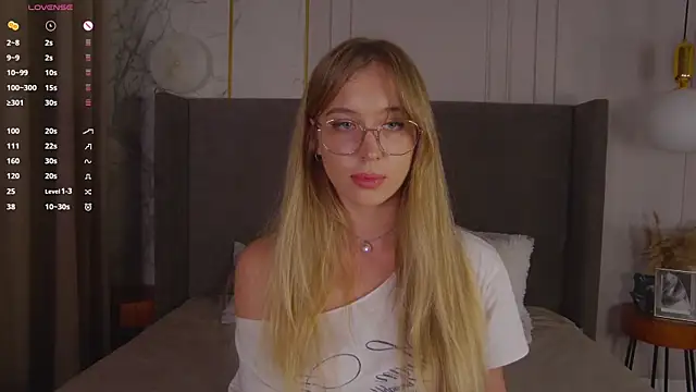 LoraineLuff 라이브 XXX 채팅