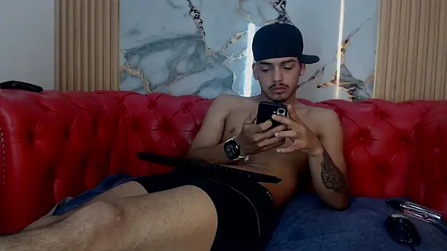 Chat XXX ao vivo de Bastian_Fox_