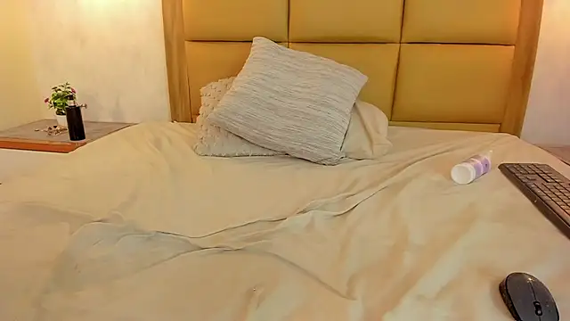 MELISSAROUGE 现场XXX聊天