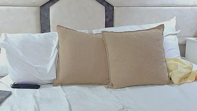Mia_Roussel 라이브 XXX 채팅