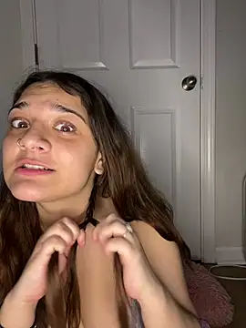 treasurebabii XXX чат на живо