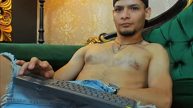 AlessandroKiing Live XXX-chat
