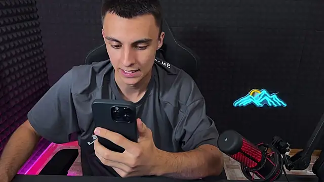 XXX chat uživo modela Hols_20