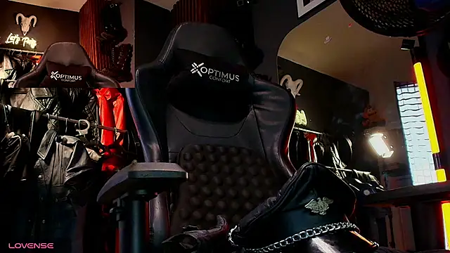 XXX chat uživo modela billyMayer_