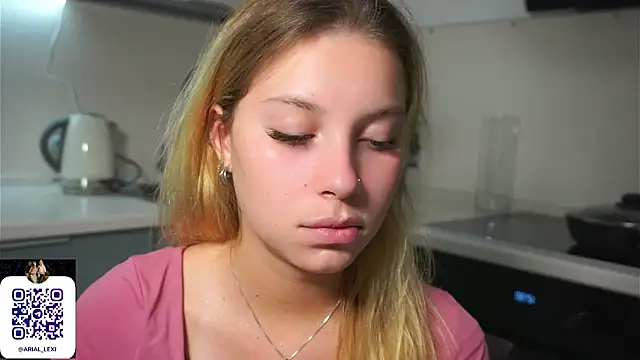 Sairallyn 라이브 XXX 채팅
