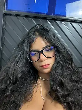 צ'אט XXX בשידור חי של Simone_Miller