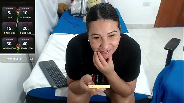 LAURA_Foxht's Live XXX Chat