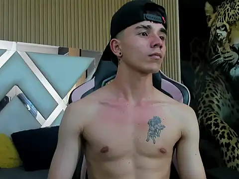 แชท XXX สดของ MaximumSteel_