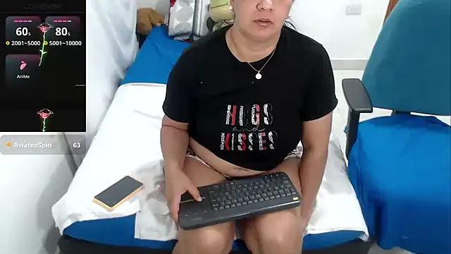 Онлайн чат XXX LAURA_Foxht