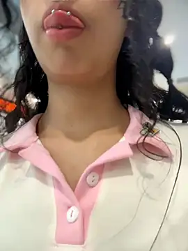 RosseMelody's Live XXX Chat
