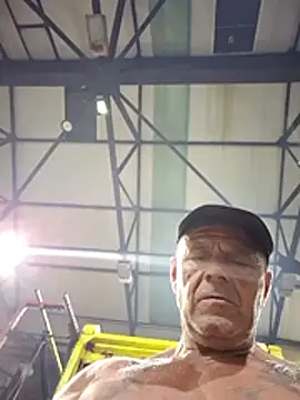 gymrat61 Show Webcam