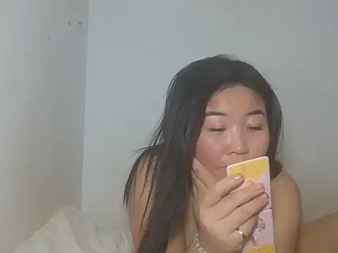 Zyeiii 라이브 XXX 채팅