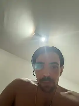 wolfwhite95 Show Webcam