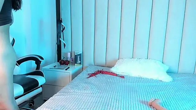 Pokazy przed kamerką – evaa_Adamm