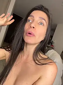 karinasantos_ Live XXX-chat