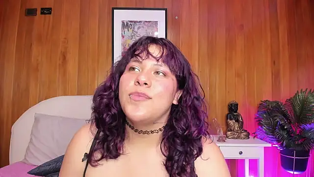 Lucy_art Chat XXX in diretta