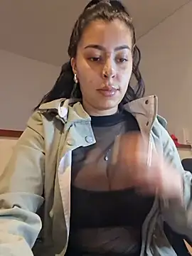 Luianna's Live XXX Chat