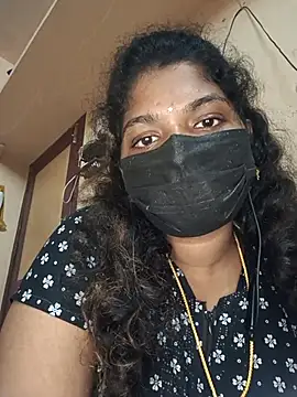 tamilsaisree Adlı Modelin Web Kamerası Şovu