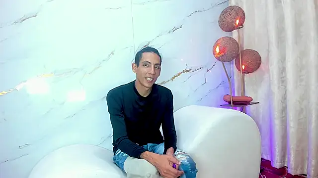 AmazingOrgasm Webcam Show