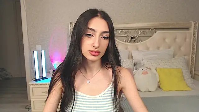 Lina_Robbins Adlı Modelin Canlı XXX Sohbeti