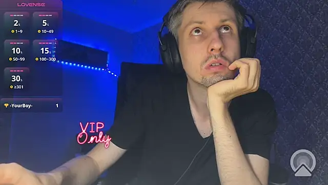 Aki-Laky Chat XXX live