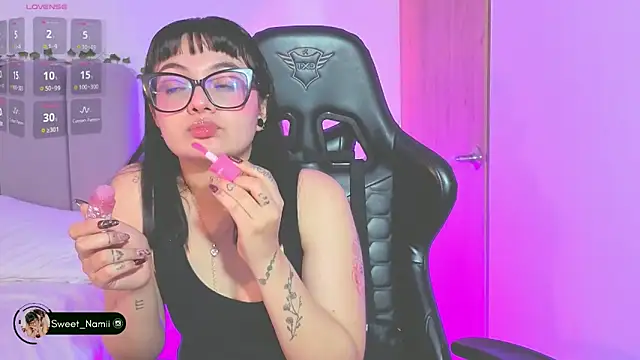 Chat +18 de Sweet_Namii ao vivo