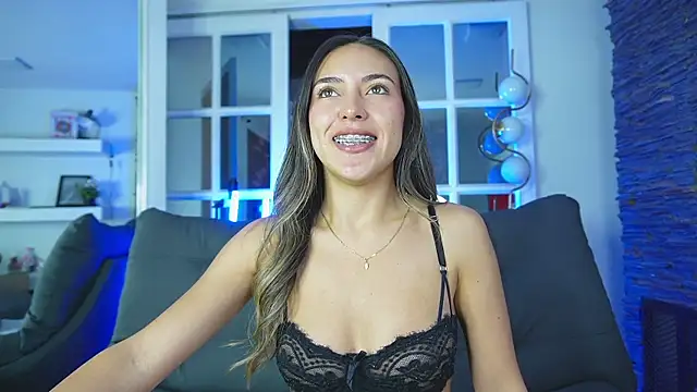 دردشة foxy_zoe الجنسية المباشرة