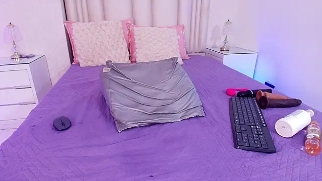 alanarose18's Live XXX Chat