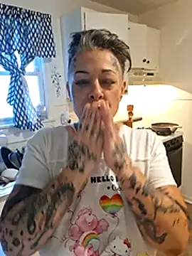 הופעת וובקאם של Kitty_bang