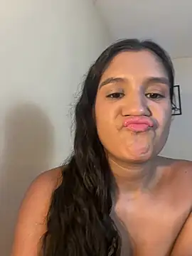 Veronica_M Chat XXX in diretta